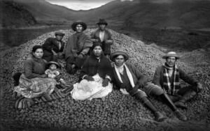 Martín Chambi, el primer gran fotógrafo indígena de Latinomérica